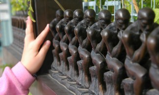 The Thinker (miniature) - Mike Willis