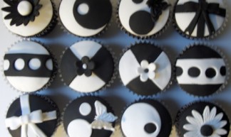 Black and White "Model" Cupcakes - Clever Cupcakes