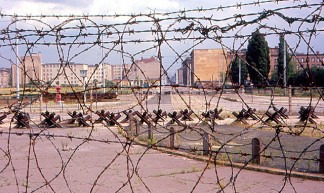 Berlin - "Der Sozialismus Siegt!" - Roger Wollstadt