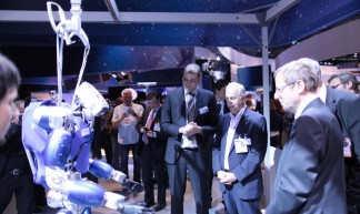 Smarter Roboter / Smart robot - DLR German Aerospace Center