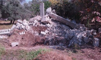 A shed demolished by Israeli army, West Bank - http://maailma.net
