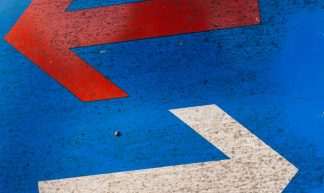 Right and left arrow - barnimages.com