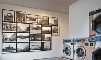Ceci n'est pas une laverie mais une galerie d'art (Venise) - Jean-Pierre Dalbéra
