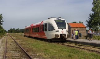 Arriva 230, Musselkanaal - Dennis te D
