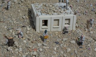 Follow the leaders - Isaac Cordal - Elena Giglia