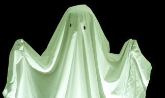 green sheet spook - creepyhalloweenimages