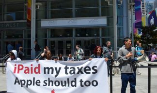 iPaid my taxes Apple should too - Steve Rhodes