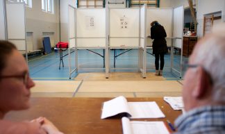 Stemlokaal provinciale verkiezingen 2015 - Sebastiaan ter Burg