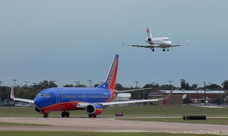 HOU action N601CV lands - Michael Bludworth