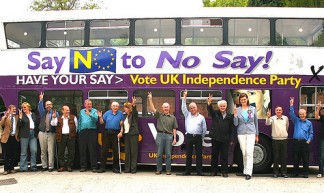 UKIP activists with UKIP bus - Euro Realist Newsletter