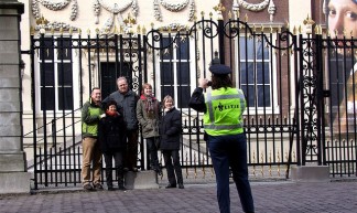 De politie is je beste kameraad. - Roel Wijnants