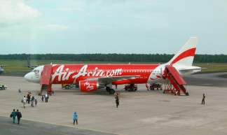 Air Asia's Airbus A320-200 - stratman² (2 many pix!)