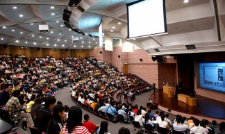 That Huge Lecture Theatre! - teddy-rised