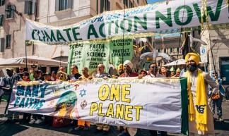 Una Terra Una Familglia Humana Climate Change March | Vatican City - Mat McDermott