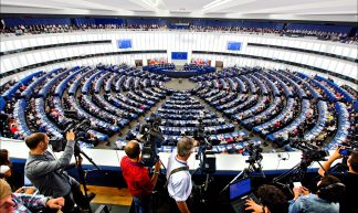 Debate and vote on Jean-Claude Juncker for President of the European Commission - European Parliament