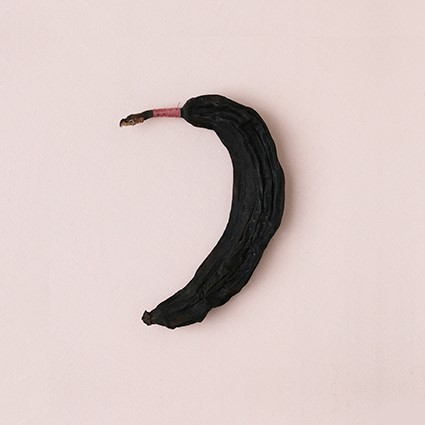 © Margo Meijer - Banana, fotoprint op hout, 1- x 10 cm, 2014