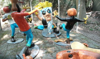 The Revenge of the Fascist Fruit Boys van Doyle & Mallinson - Maria Willems