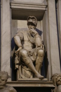 Rufus46, CC BY-SA 3.0, via Wikimedia Commons Grabmal von Lorenzo II. de Medici (Michelangelo) Cappelle Medicee Florenz
